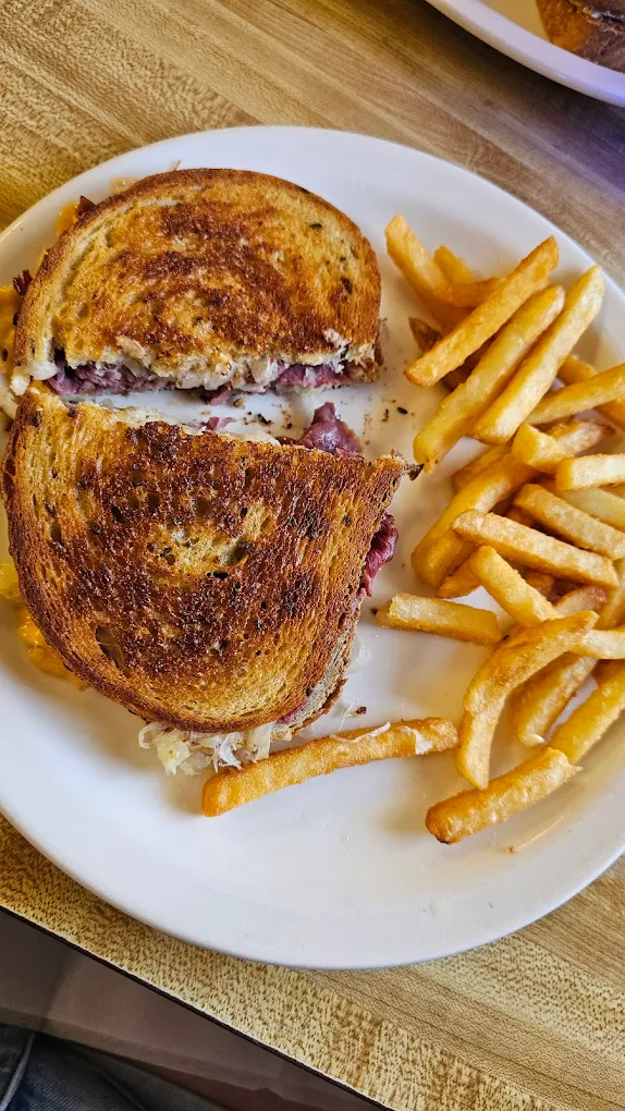 Reuben & fries